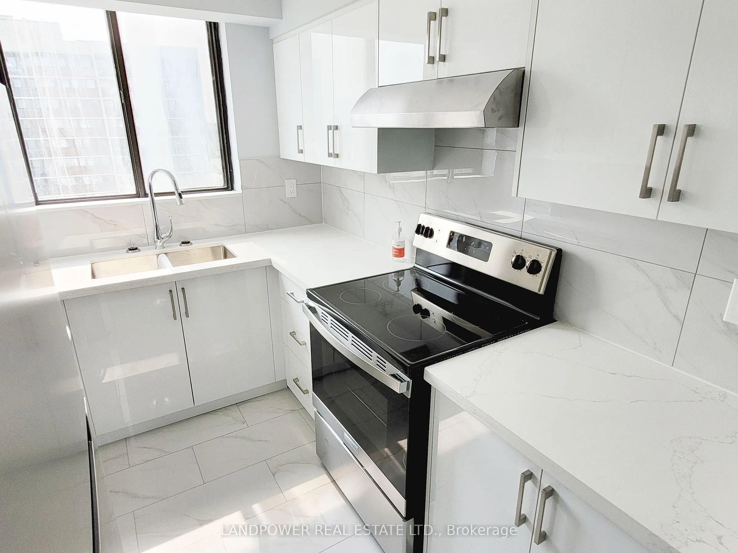 10 Tapscott Road, #1011
