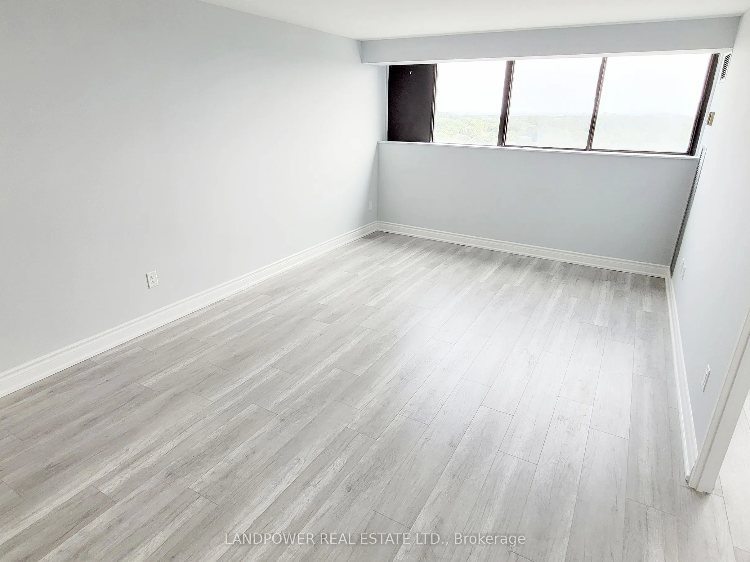 10 Tapscott Road, #1011