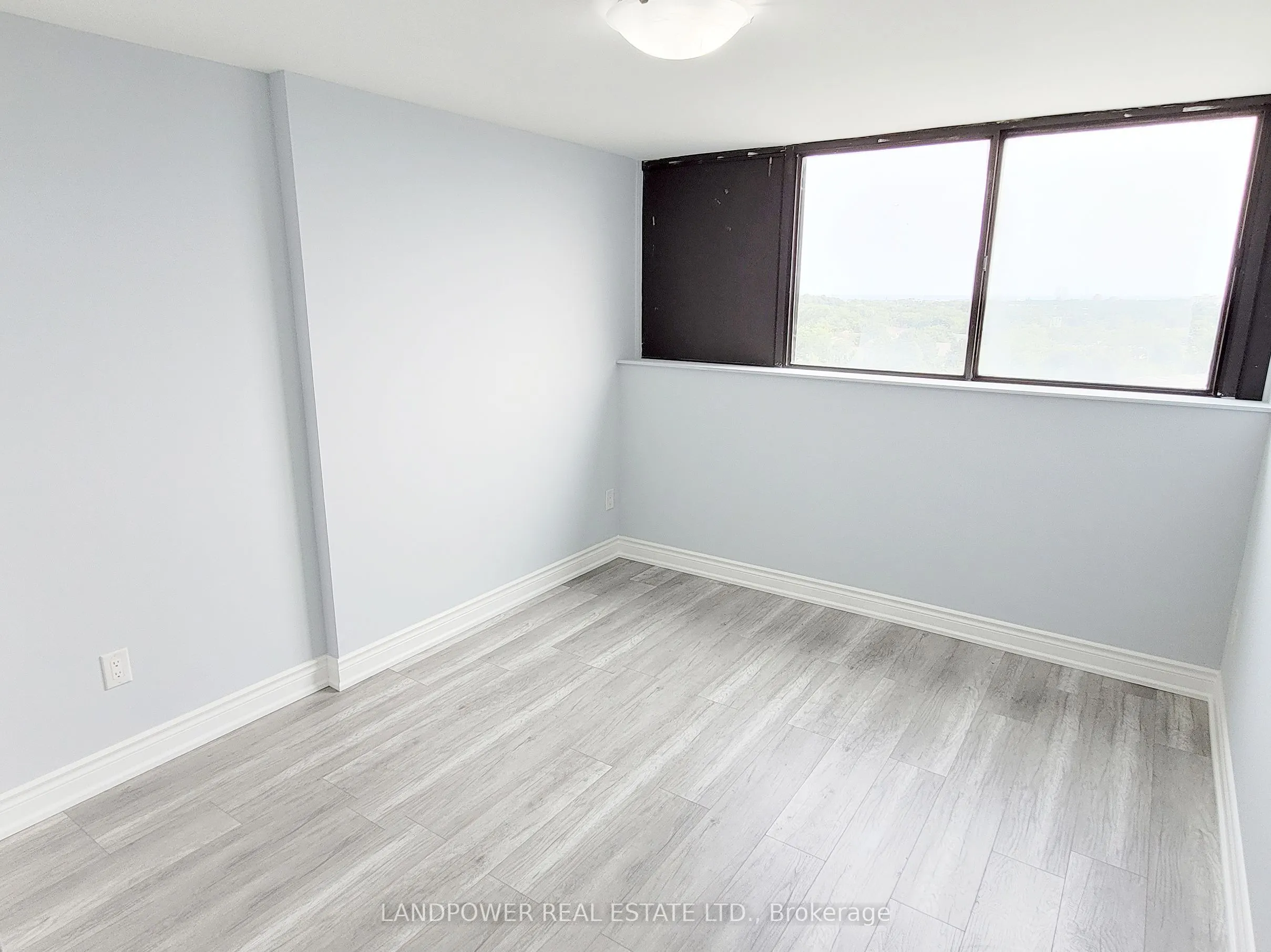 10 Tapscott Road, #1011