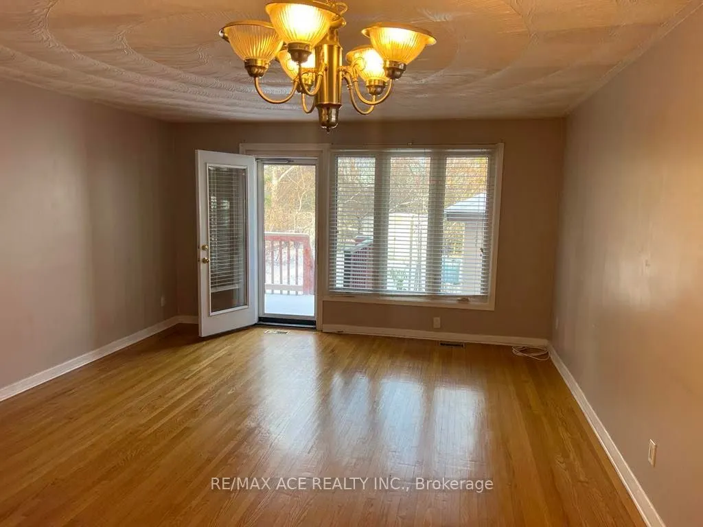 26 Oakridge Drive, #Main