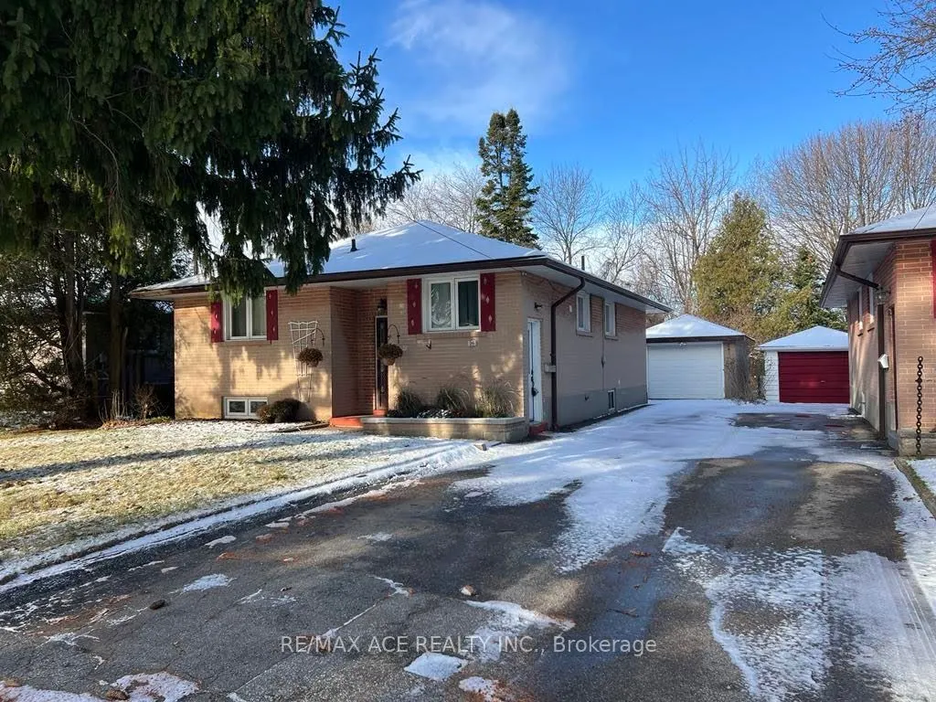 26 Oakridge Drive, #Main