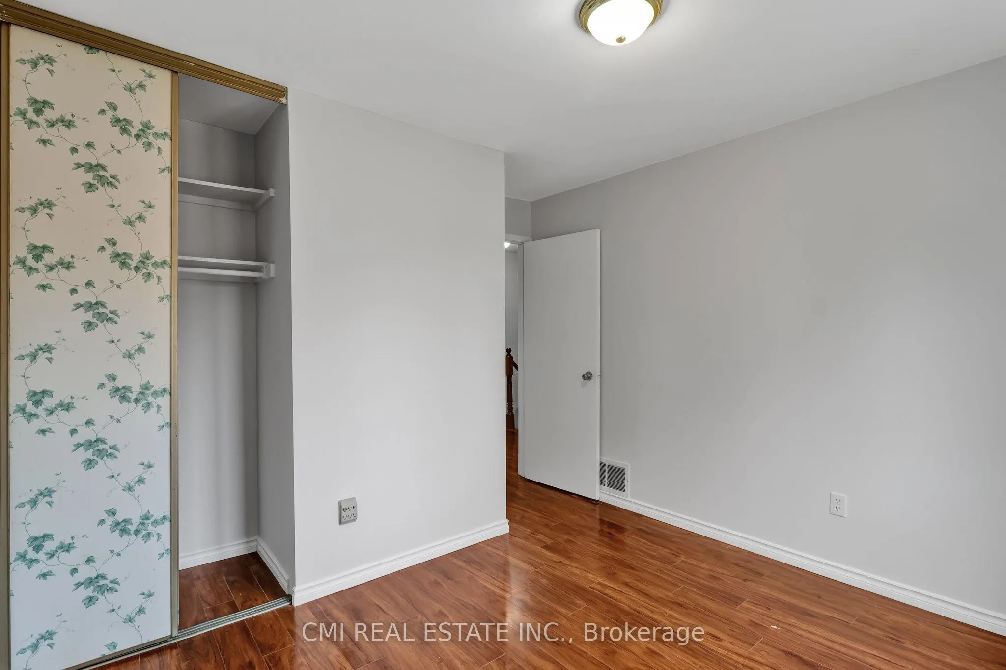 270 TIMBERBANK Boulevard, #6