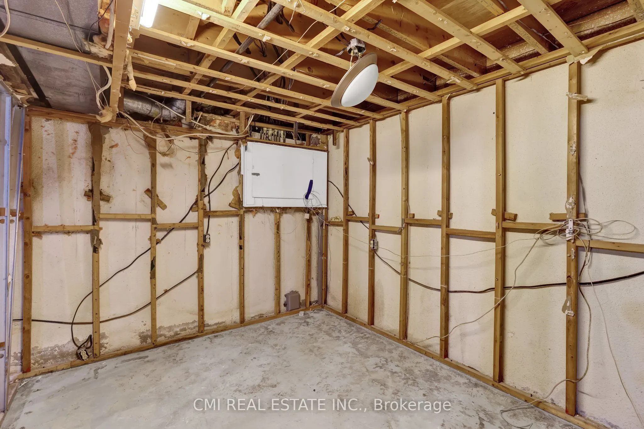 270 TIMBERBANK Boulevard, #6