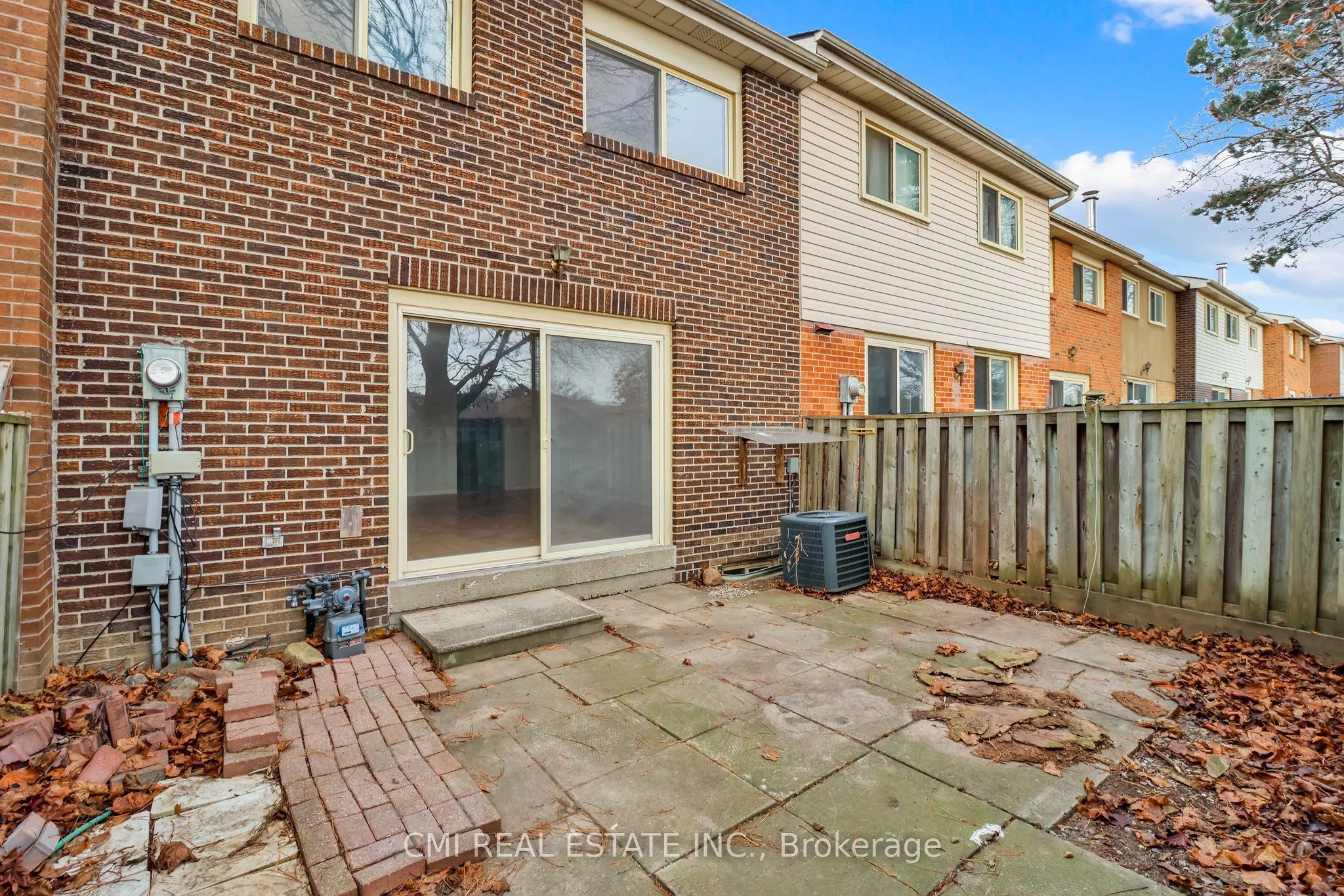 270 TIMBERBANK Boulevard, #6