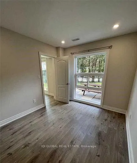 92 Heatherside Drive, #Main