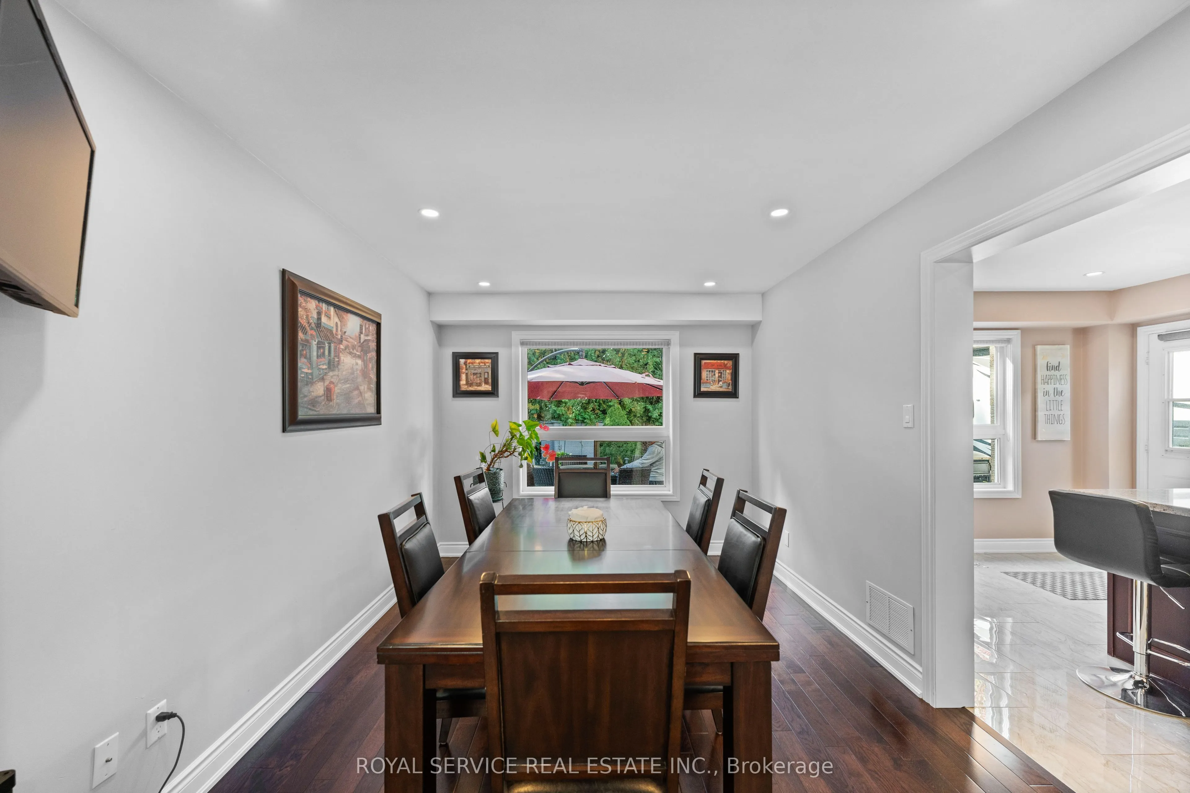 49 Farncomb Crescent