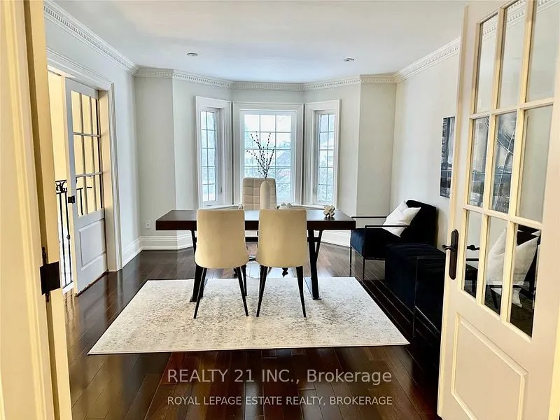 92 Hill Crescent