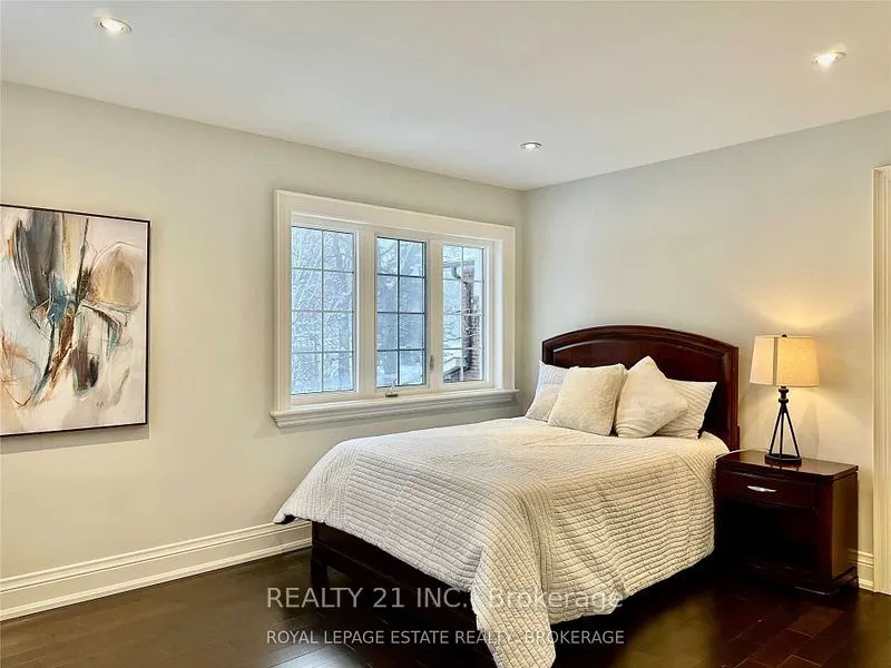92 Hill Crescent