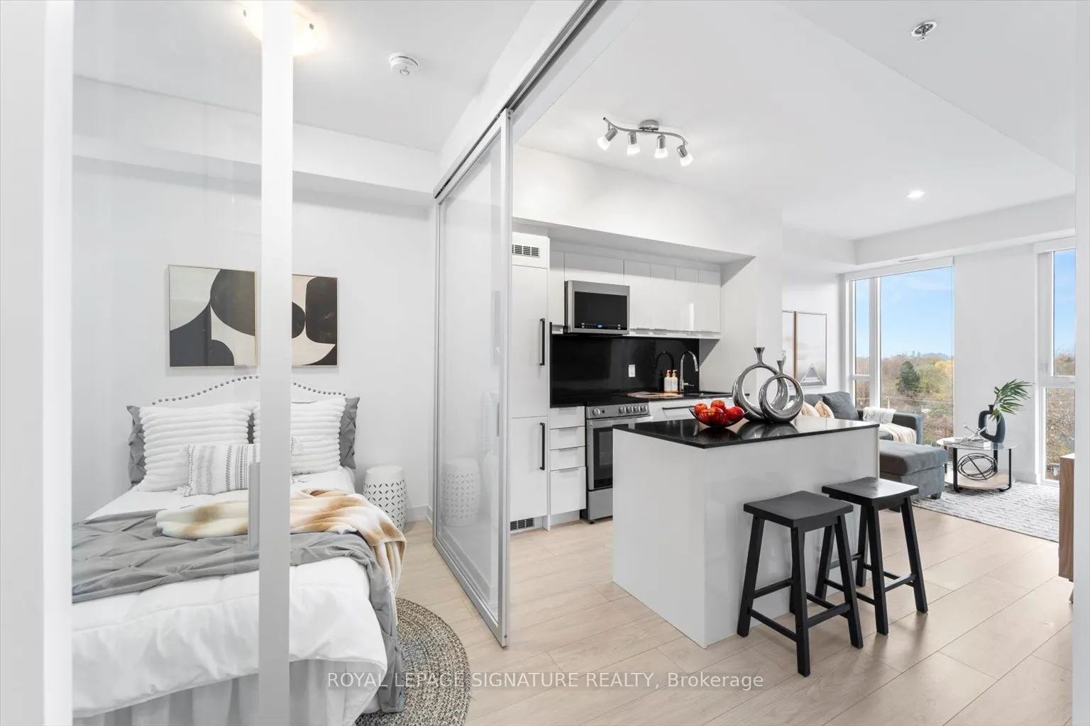 90 Glen Everest Road, #701