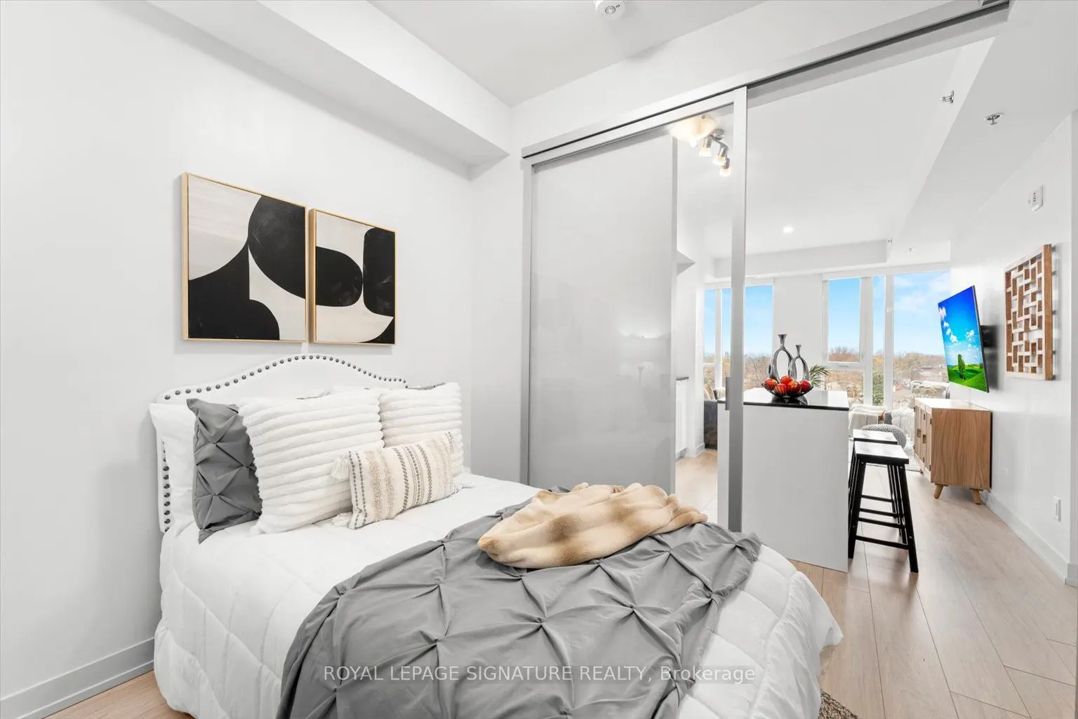 90 Glen Everest Road, #701