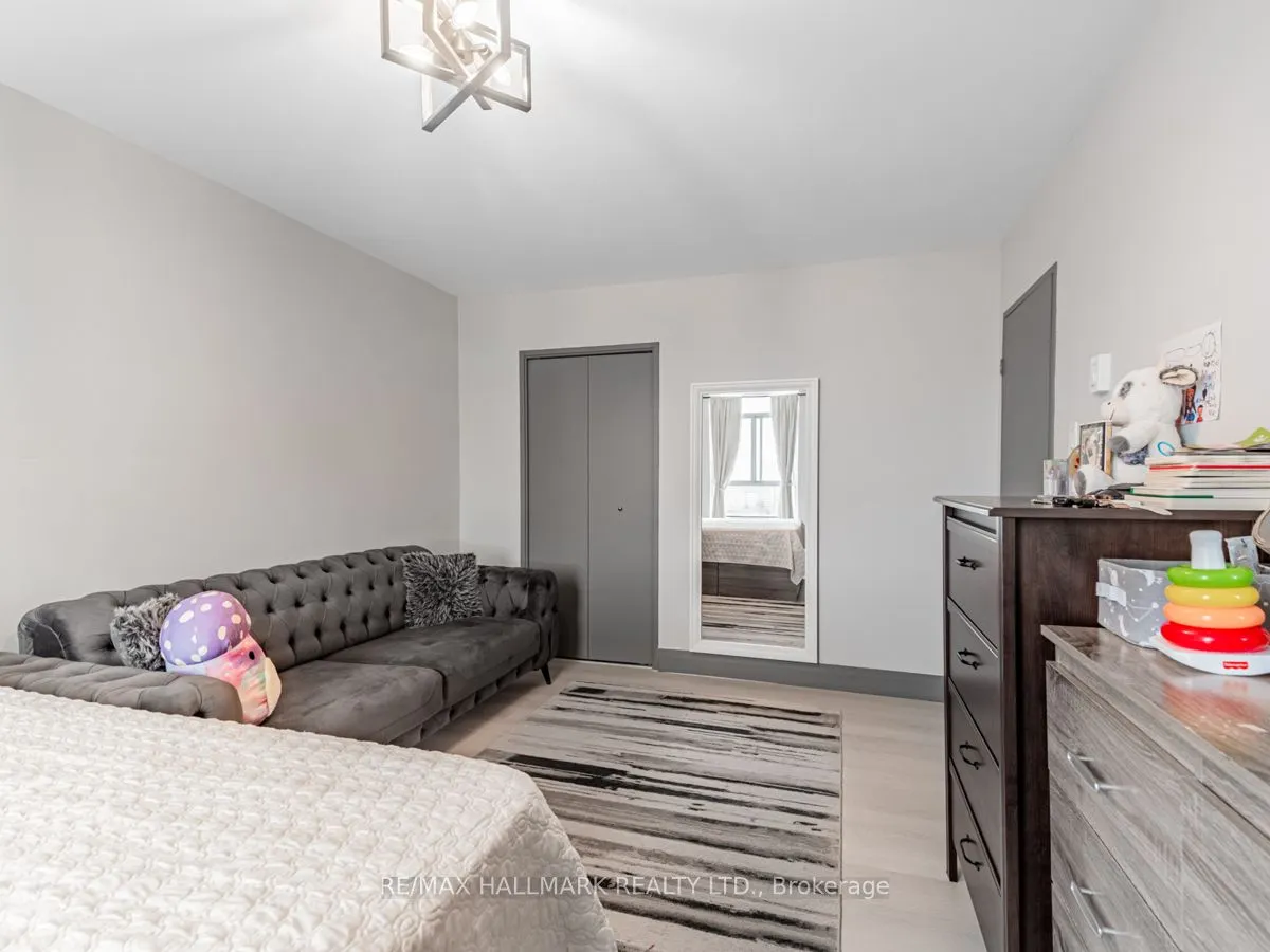 2550 Pharmacy Avenue #1206