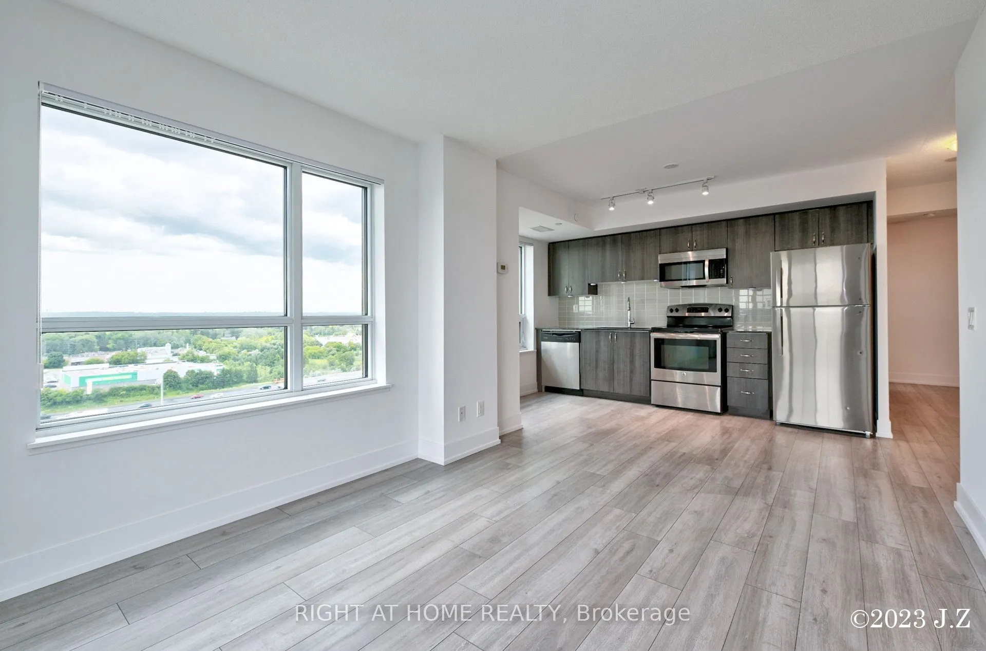 1215 Bayly Street, #1109