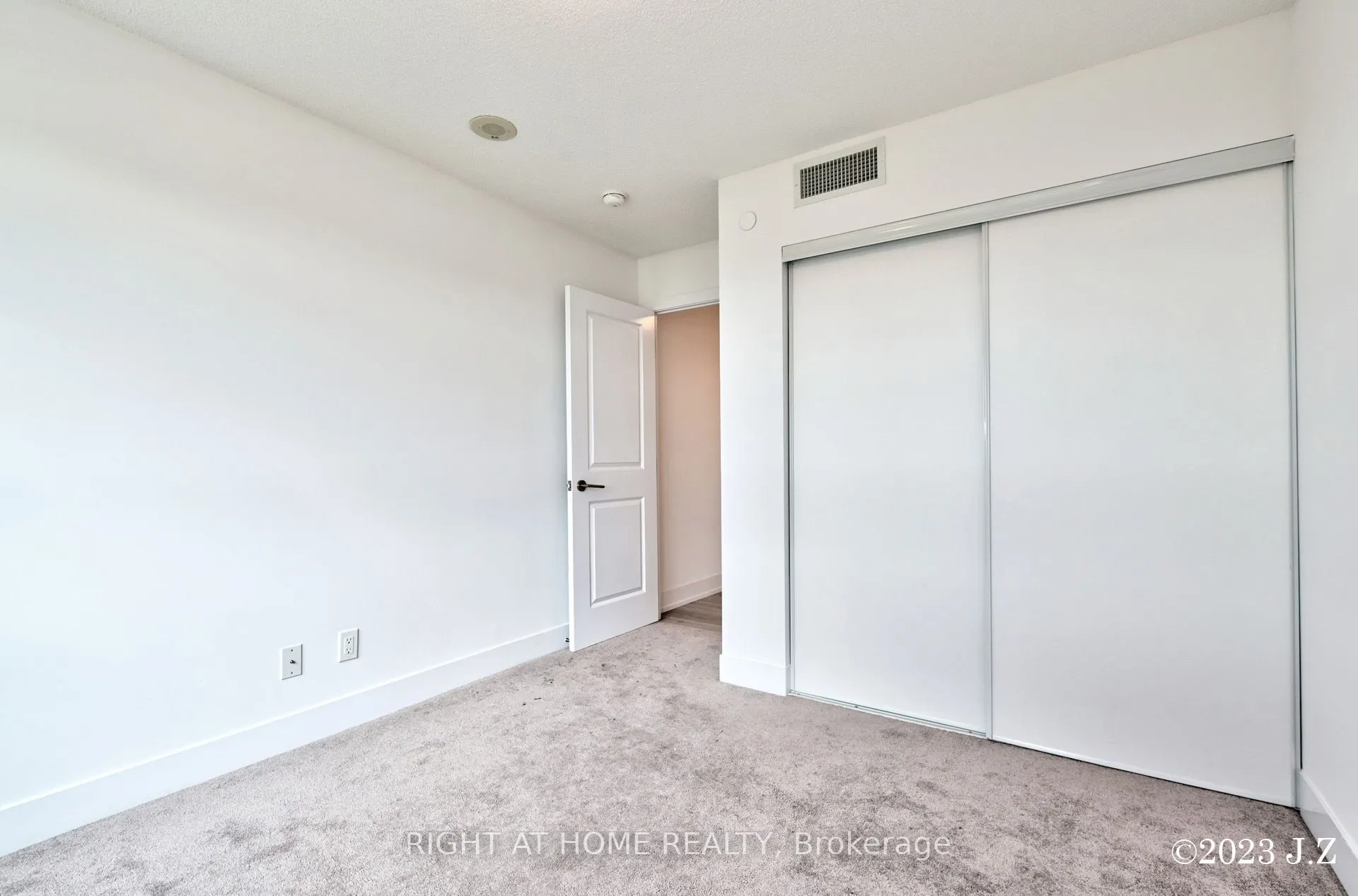 1215 Bayly Street, #1109