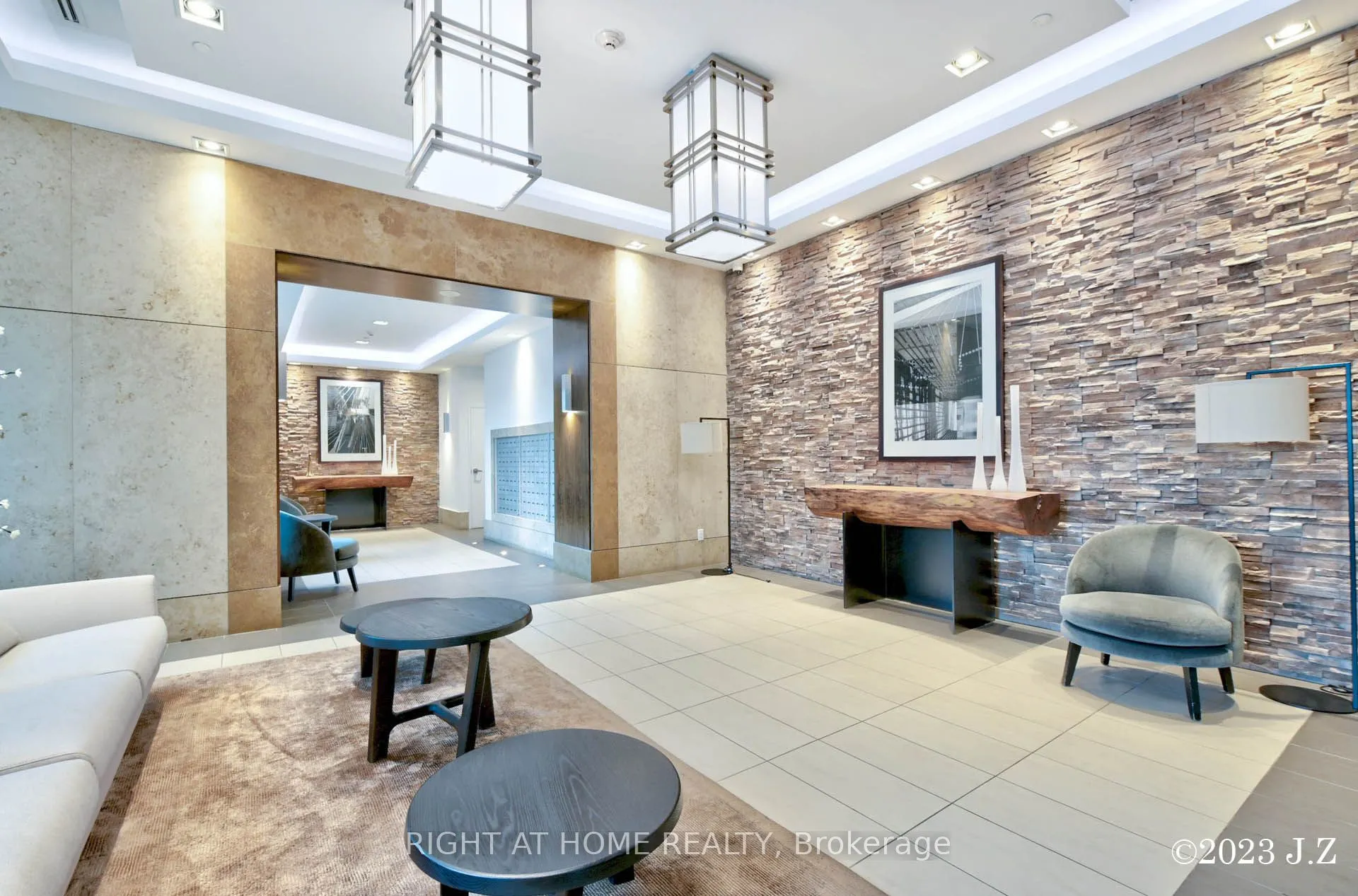 1215 Bayly Street, #1109