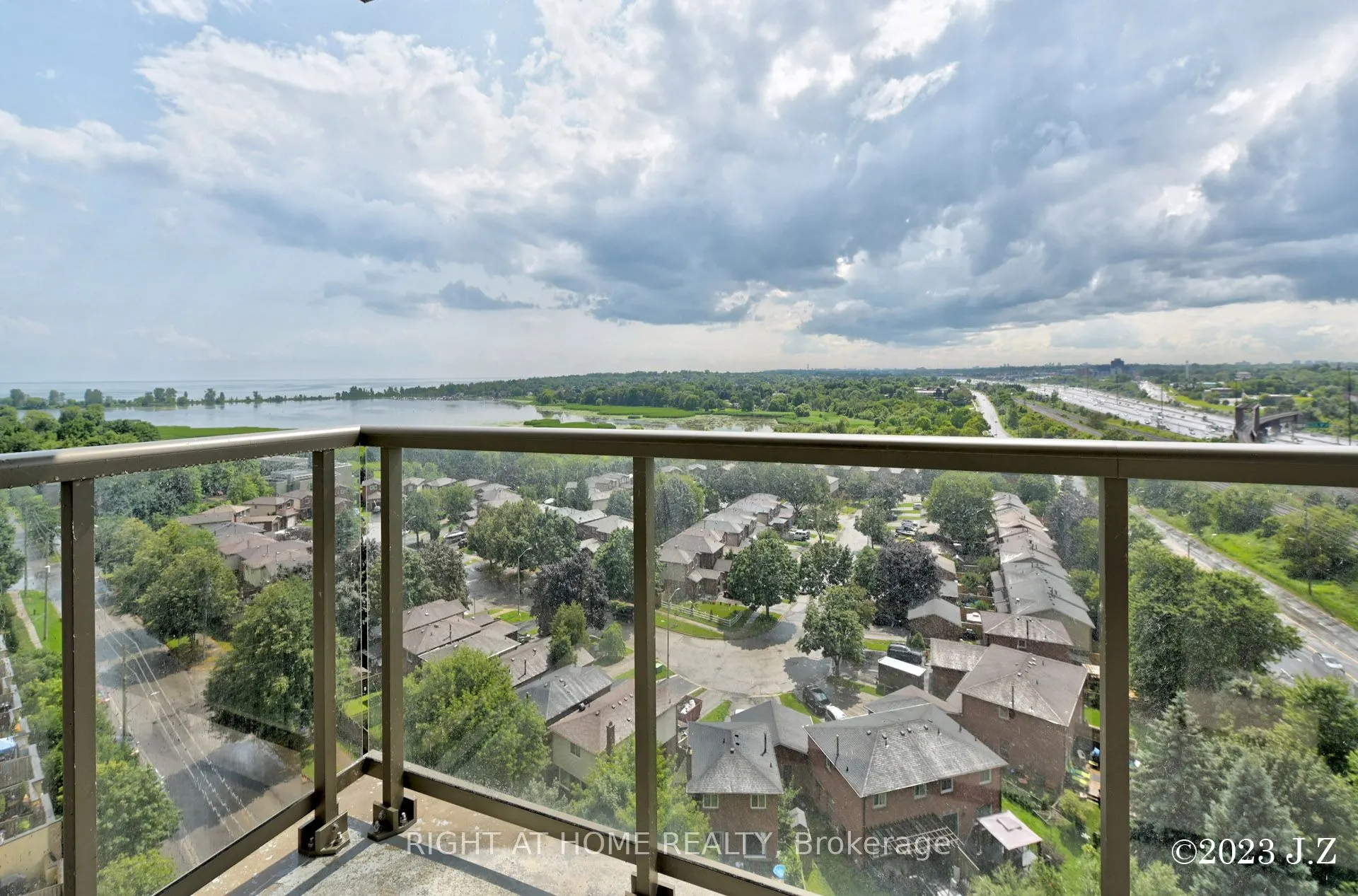 1215 Bayly Street, #1109