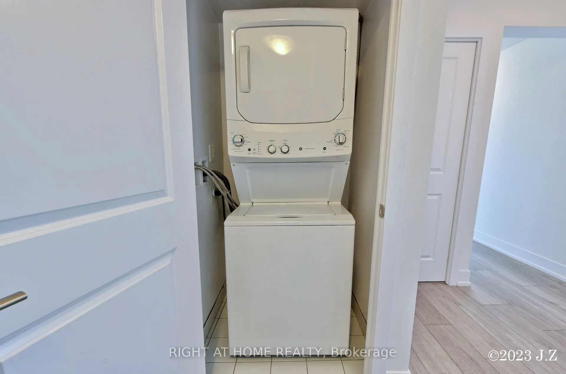 1215 Bayly Street, #1109