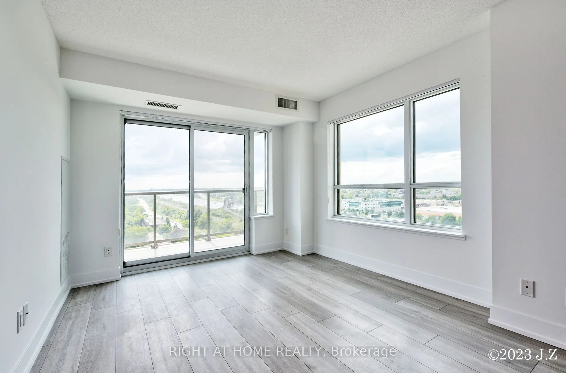1215 Bayly Street, #1109