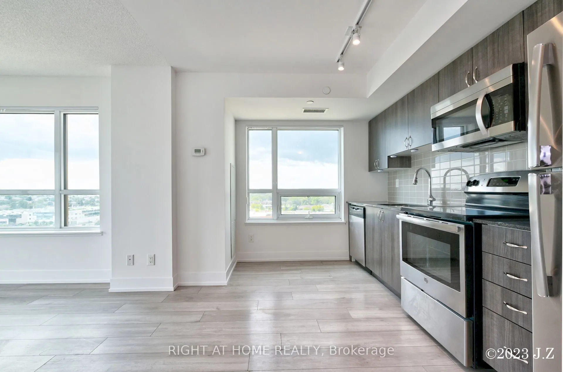 1215 Bayly Street, #1109