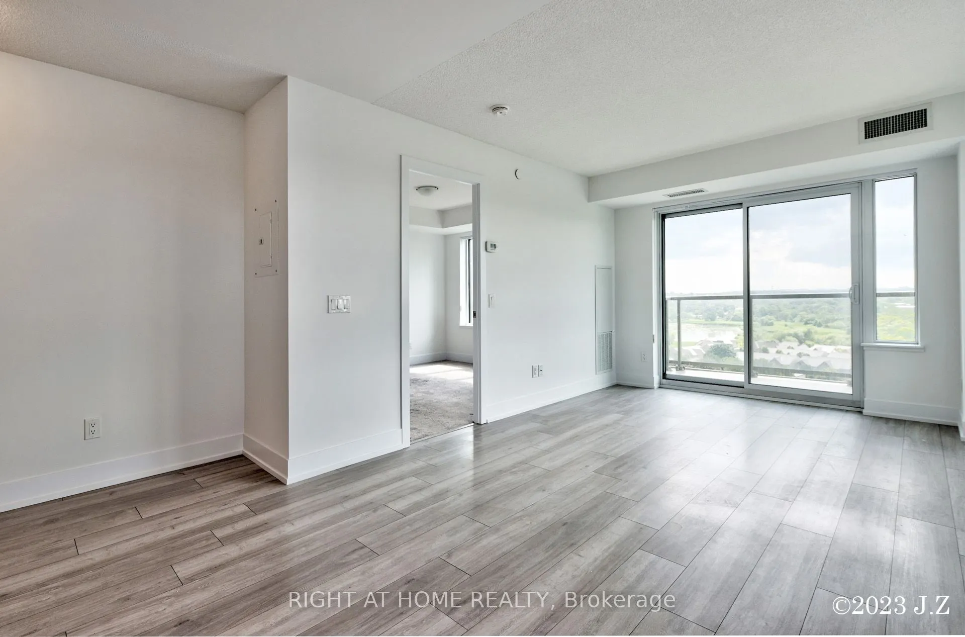 1215 Bayly Street, #1109