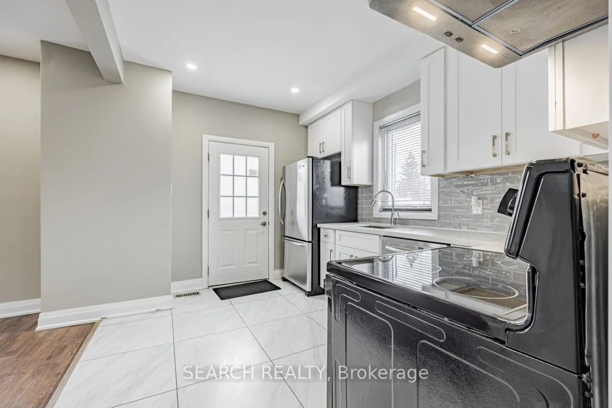 201 Ritson Road S