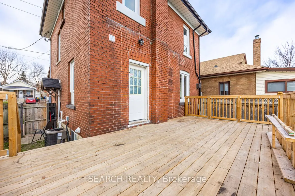 201 Ritson Road S