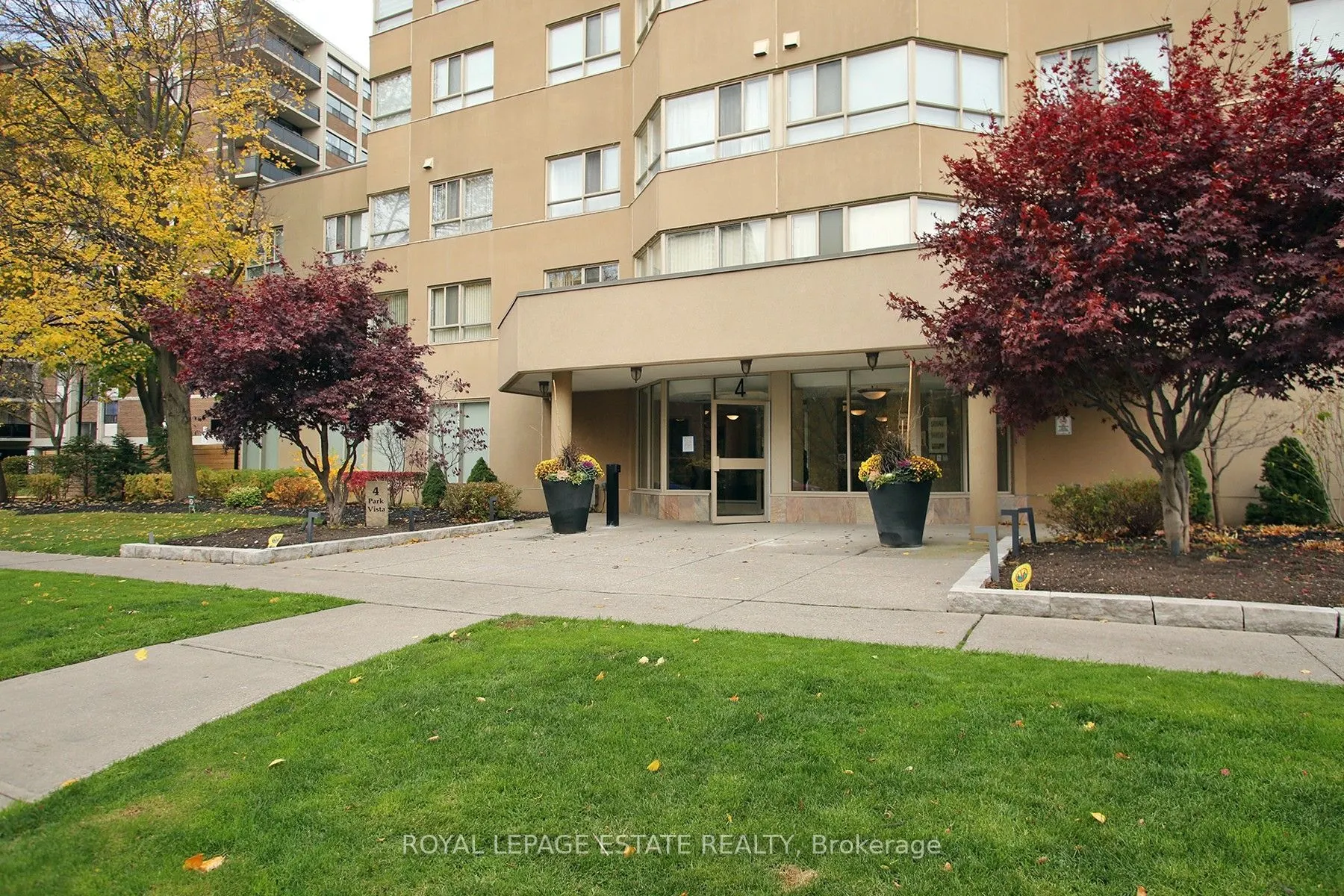 4 Park Vista #1006