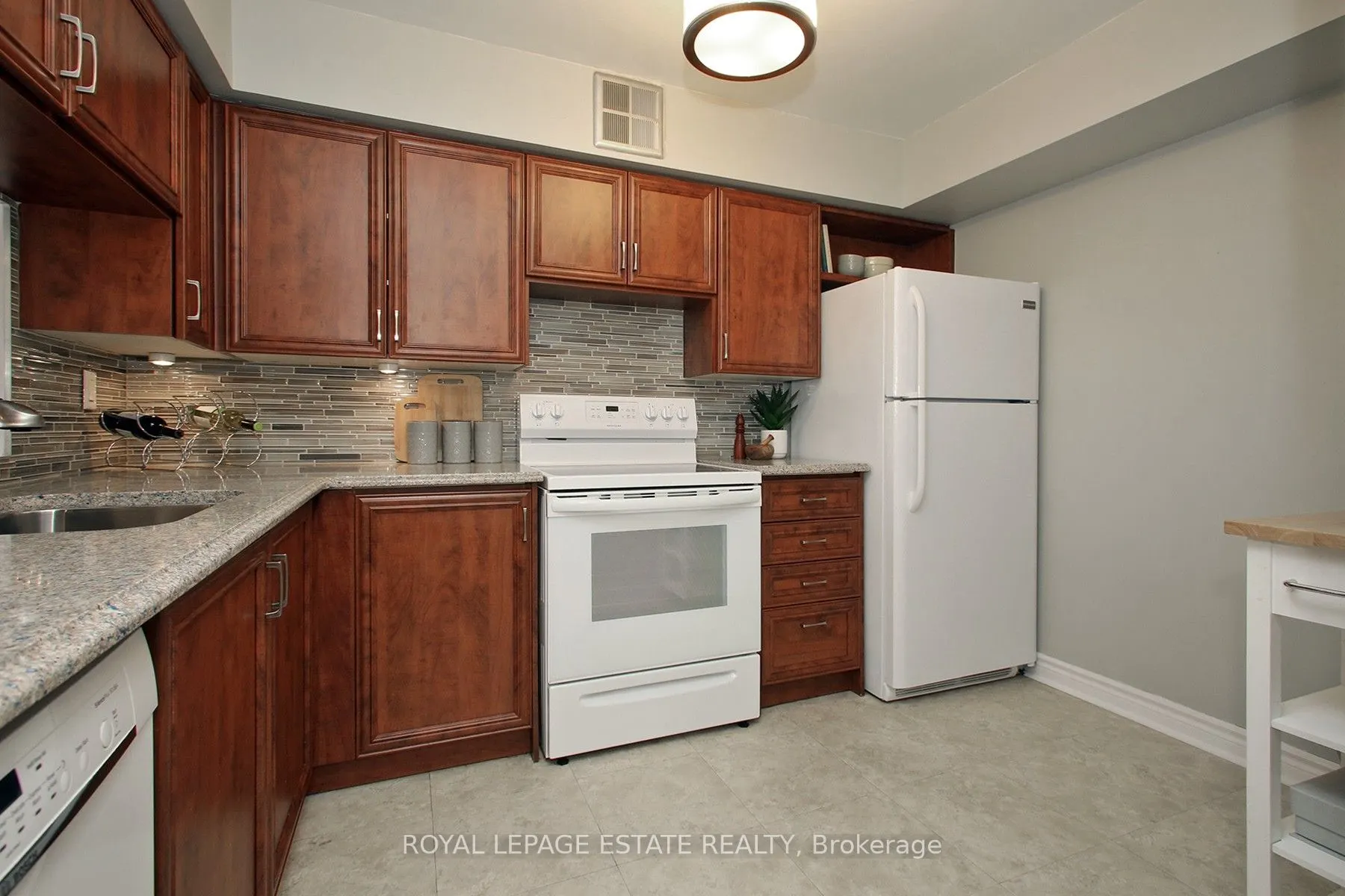 4 Park Vista #1006