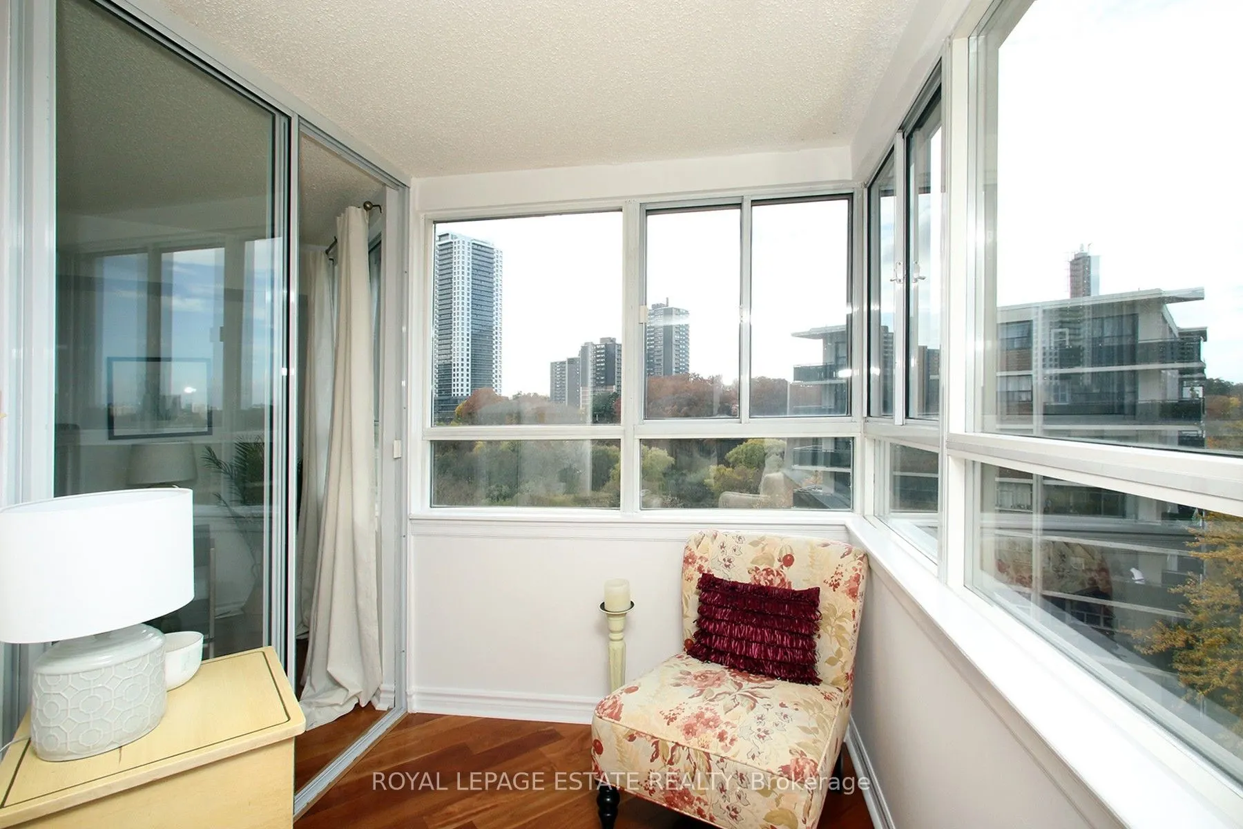 4 Park Vista #1006