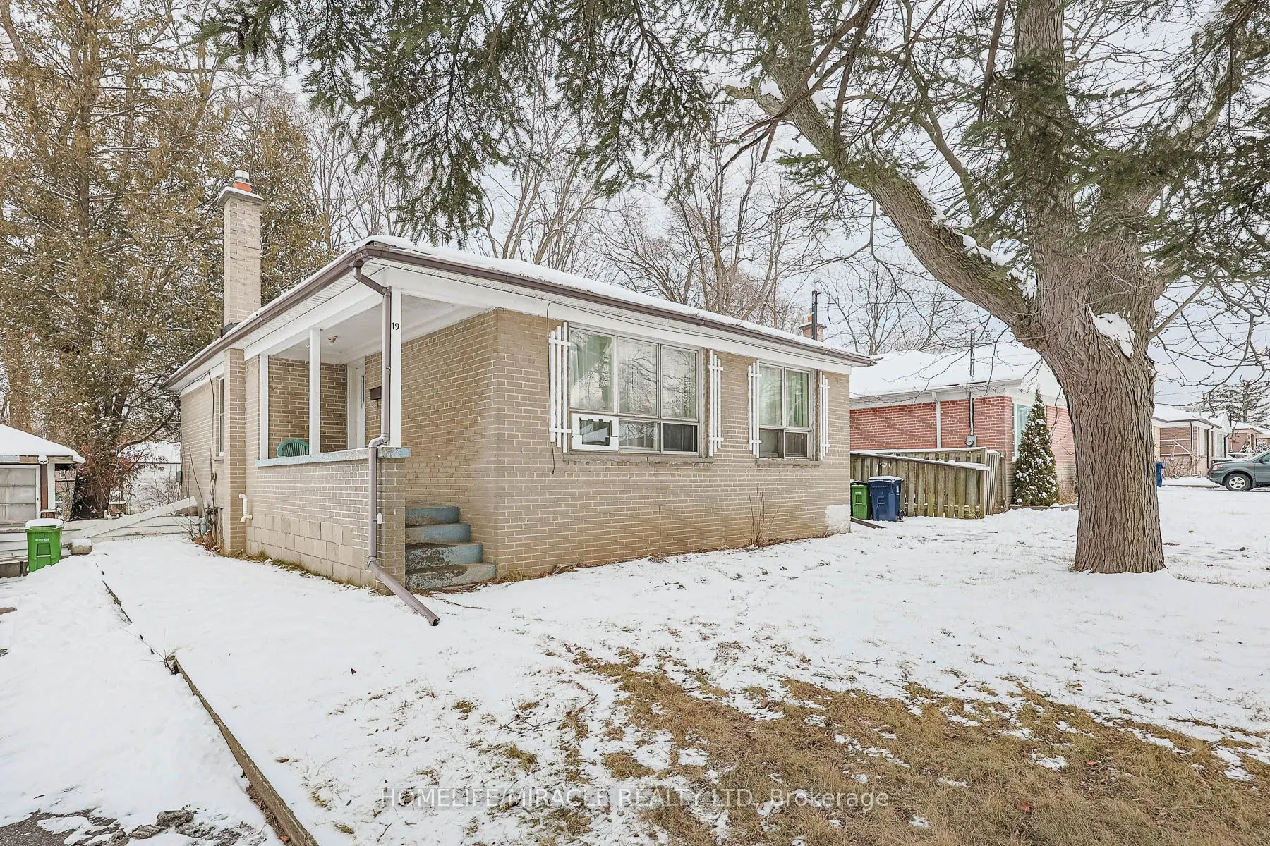 19 Blakemanor Boulevard