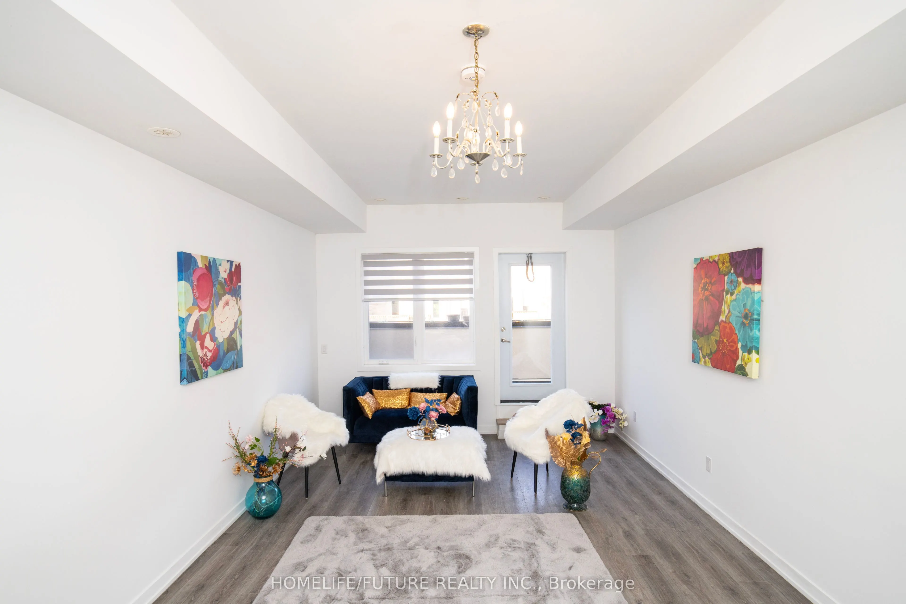 3686 St Clair Avenue E #105