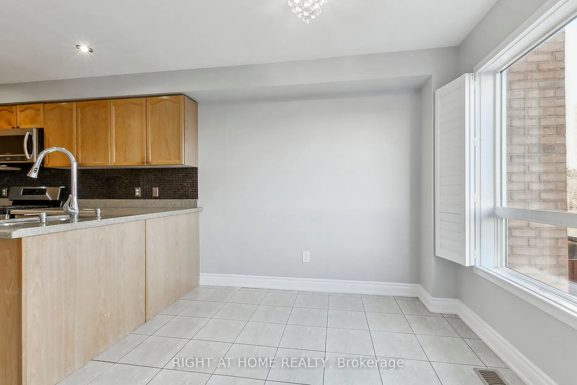 98 Jenkinson Way, #70
