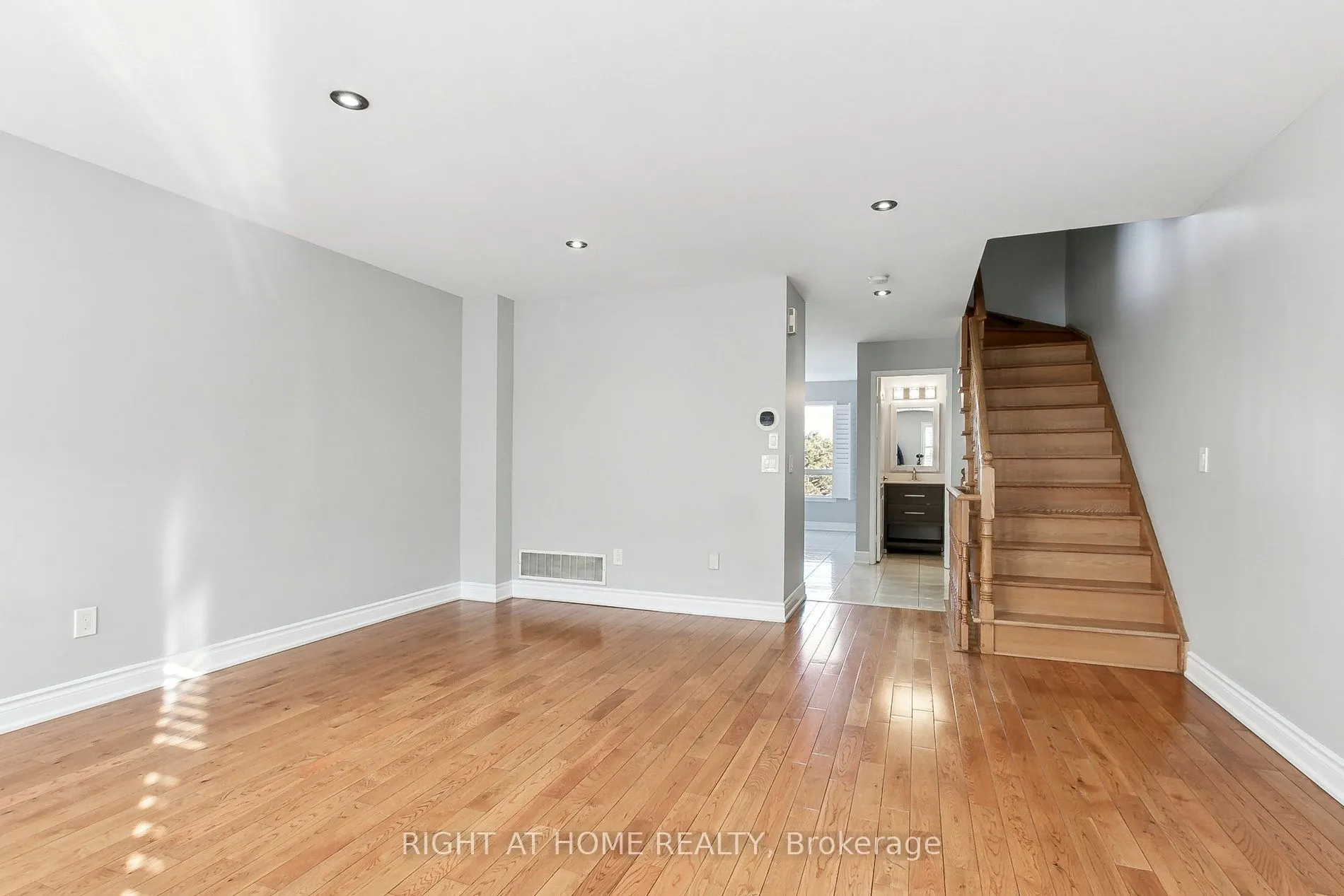 98 Jenkinson Way, #70