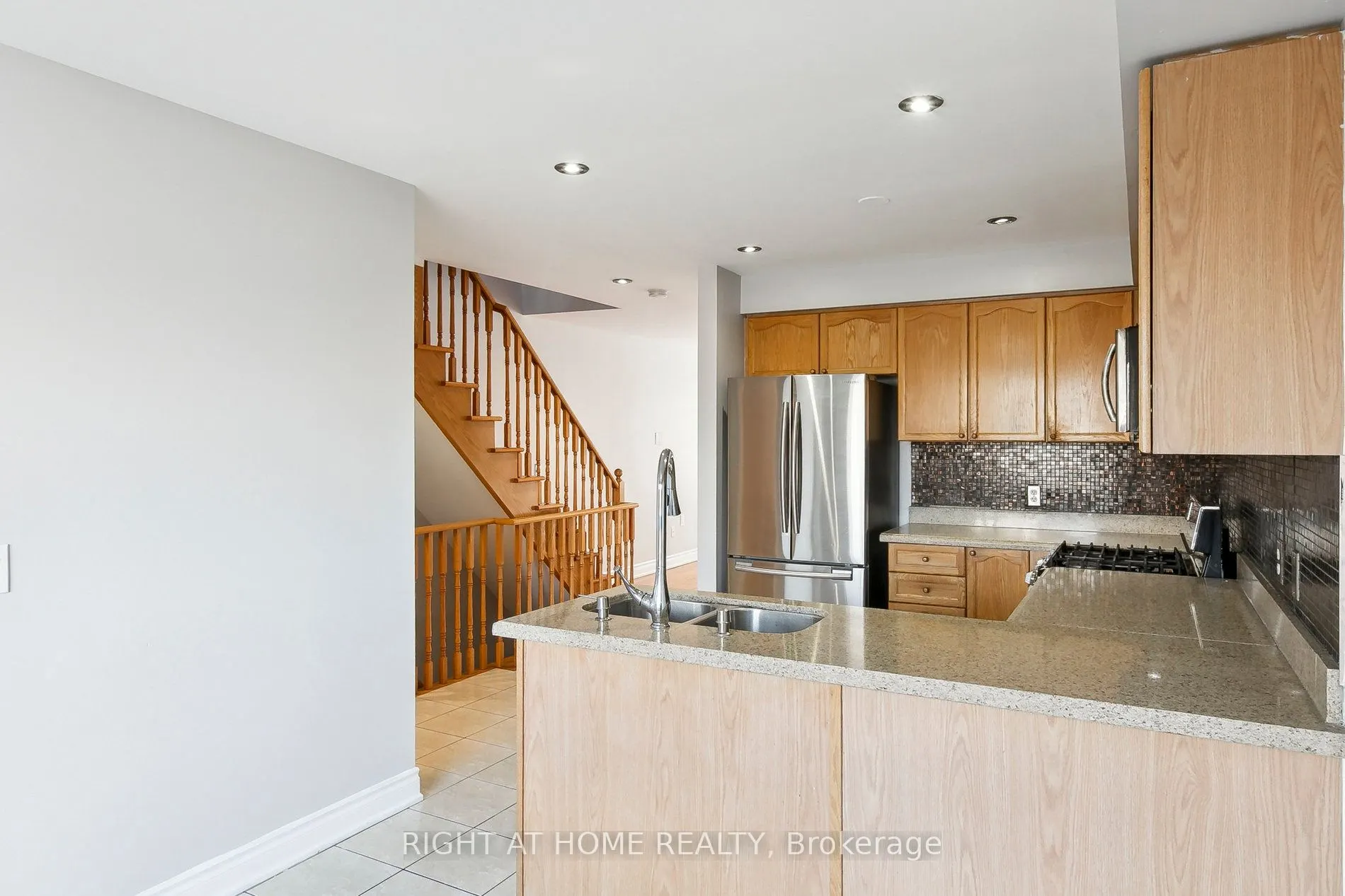 98 Jenkinson Way, #70