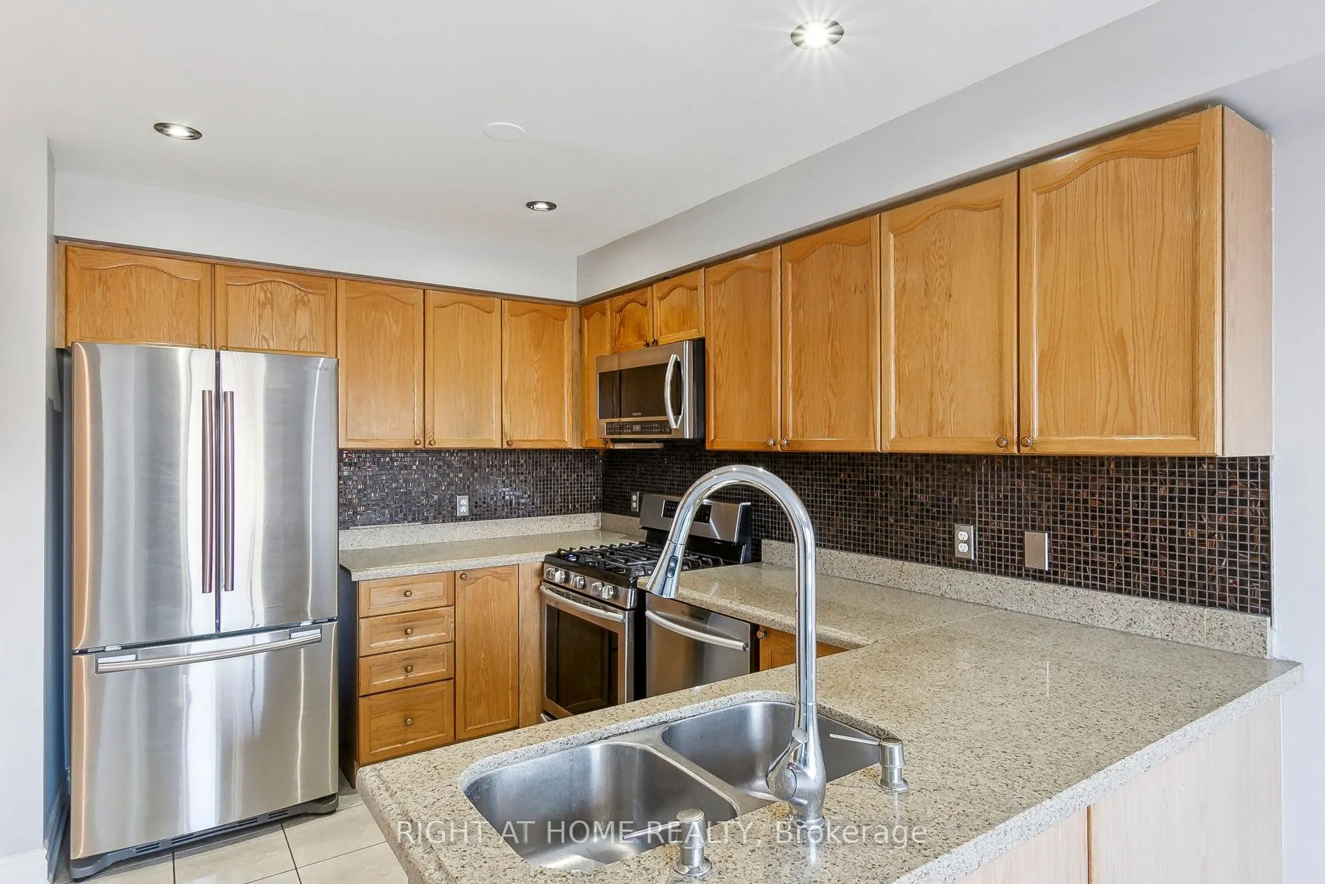 98 Jenkinson Way, #70