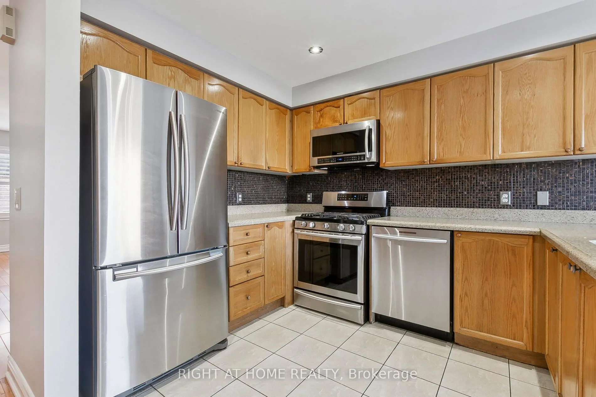 98 Jenkinson Way, #70
