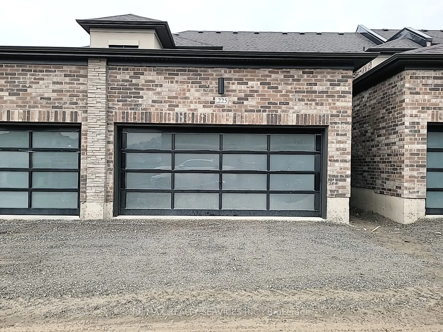 225 Coronation Road