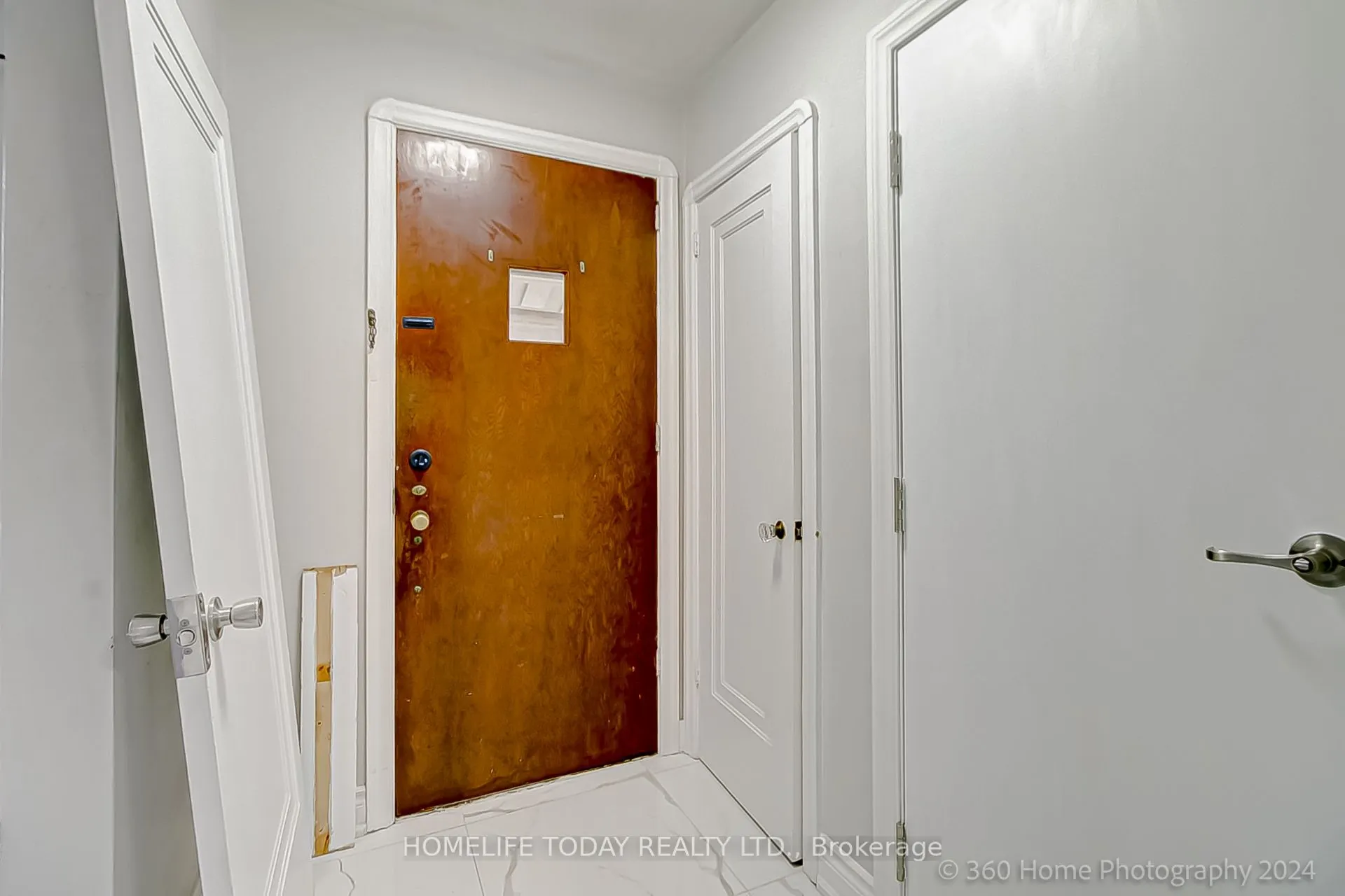 96 Oakes Avenue
