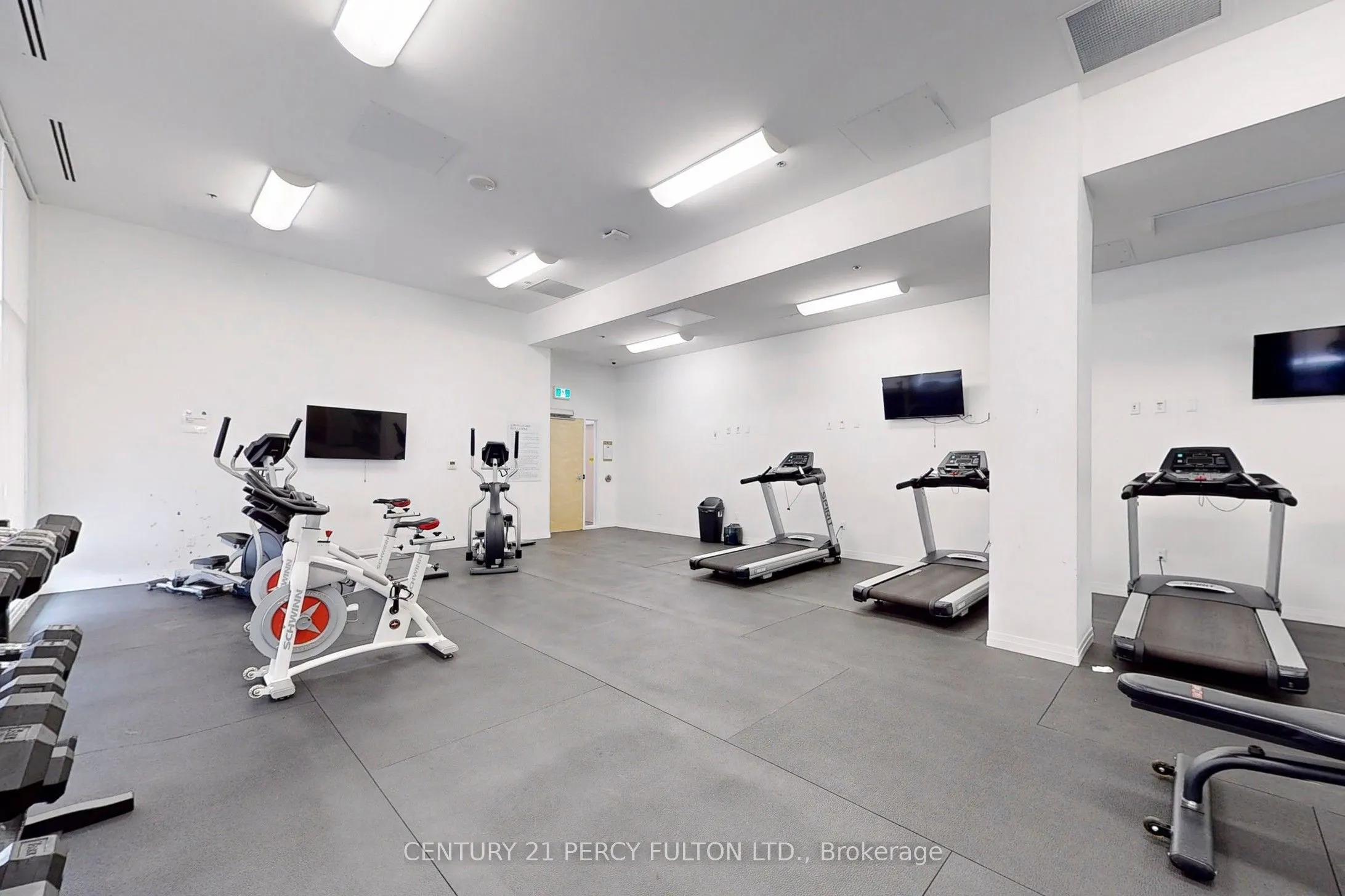 1900 Simcoe Street N, #633