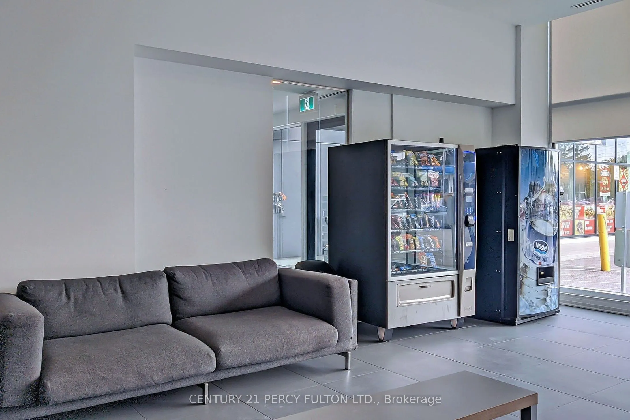 1900 Simcoe Street N, #633