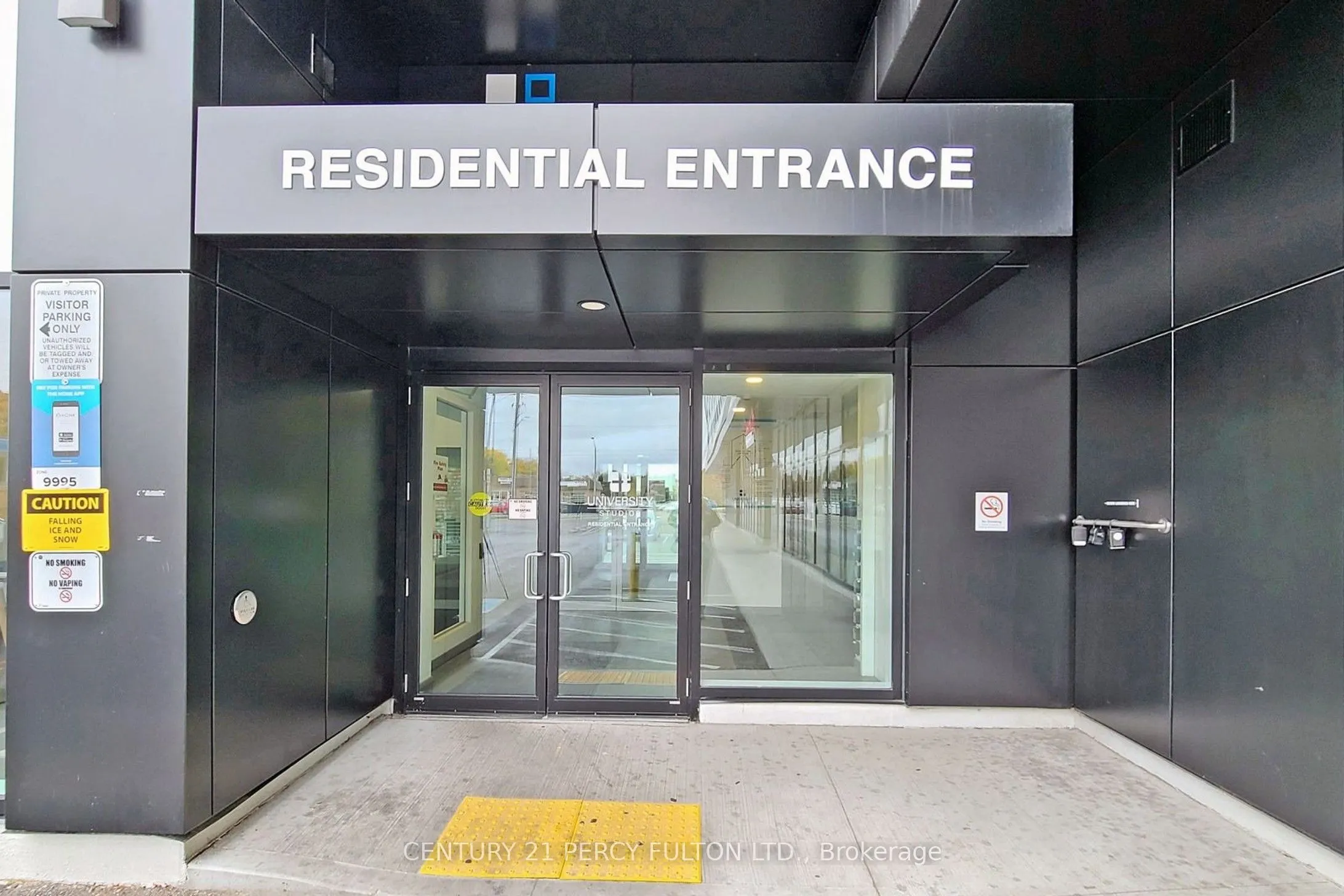 1900 Simcoe Street N, #633