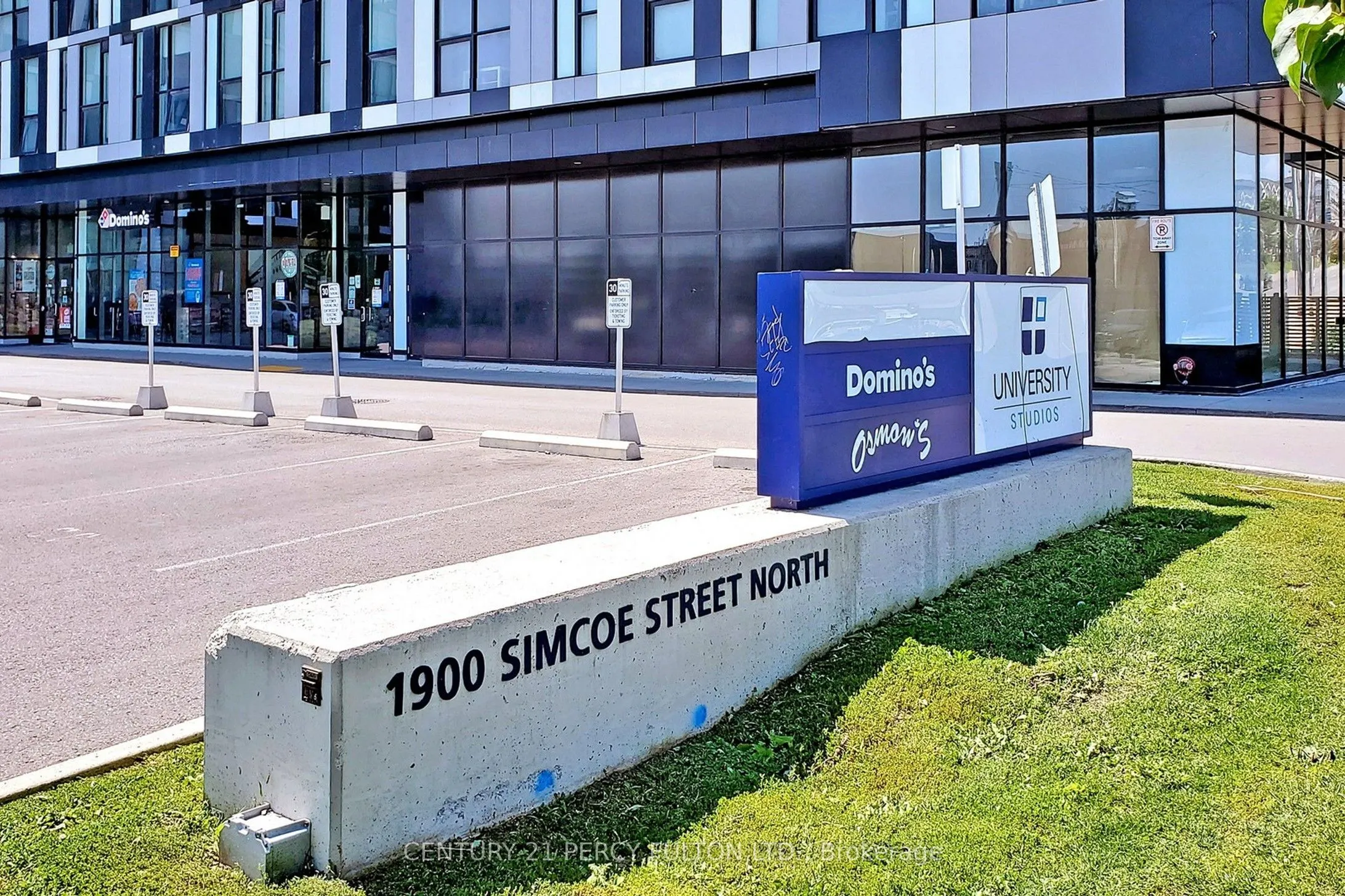 1900 Simcoe Street N, #633