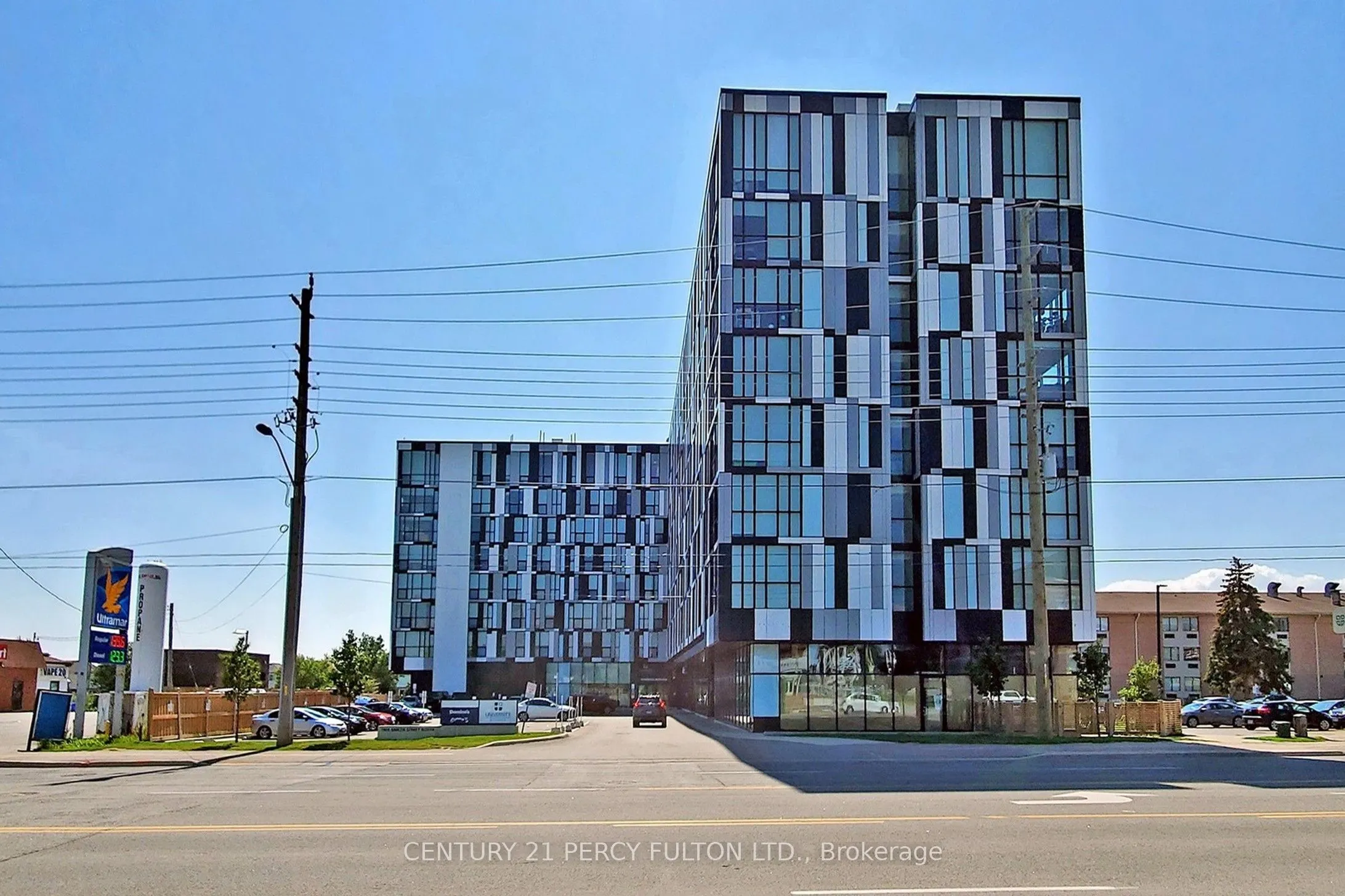 1900 Simcoe Street N, #633