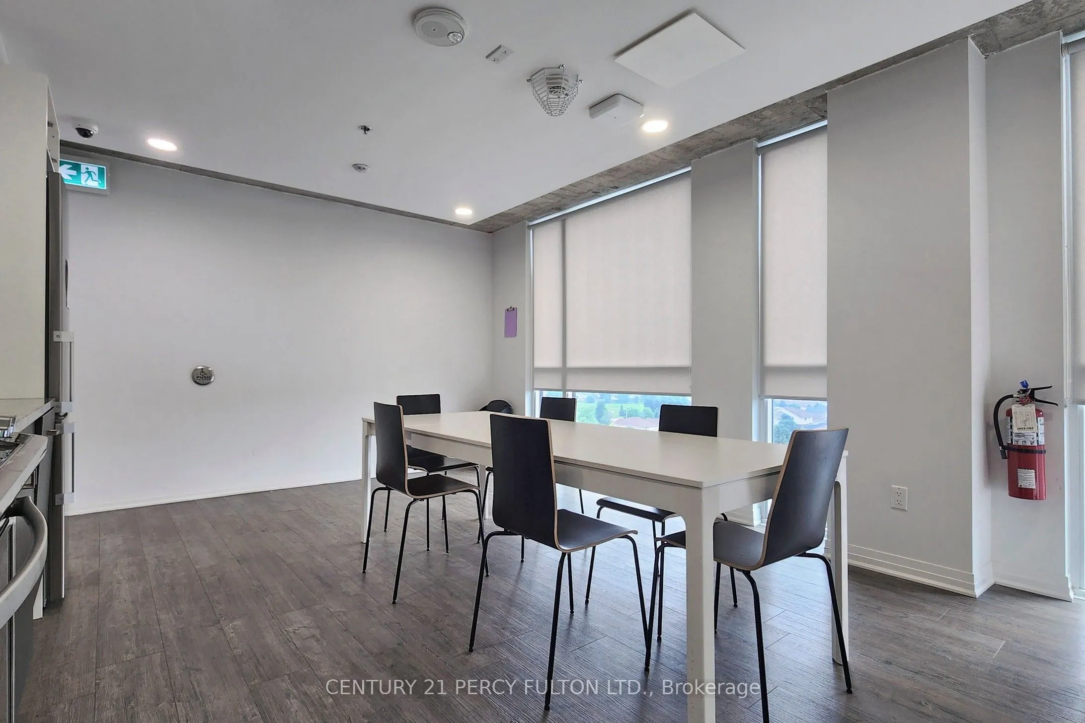 1900 Simcoe Street N, #633