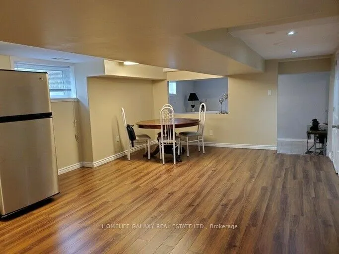 9 Minnacote Avenue, #Bsmnt