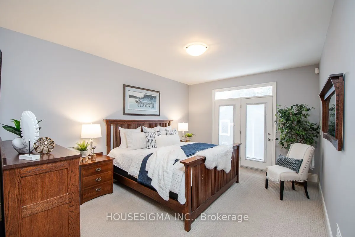 1044 Swiss Heights