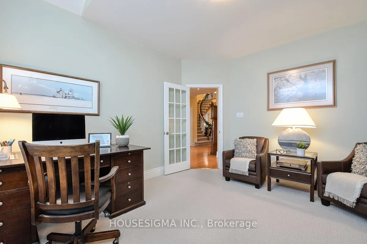 1044 Swiss Heights