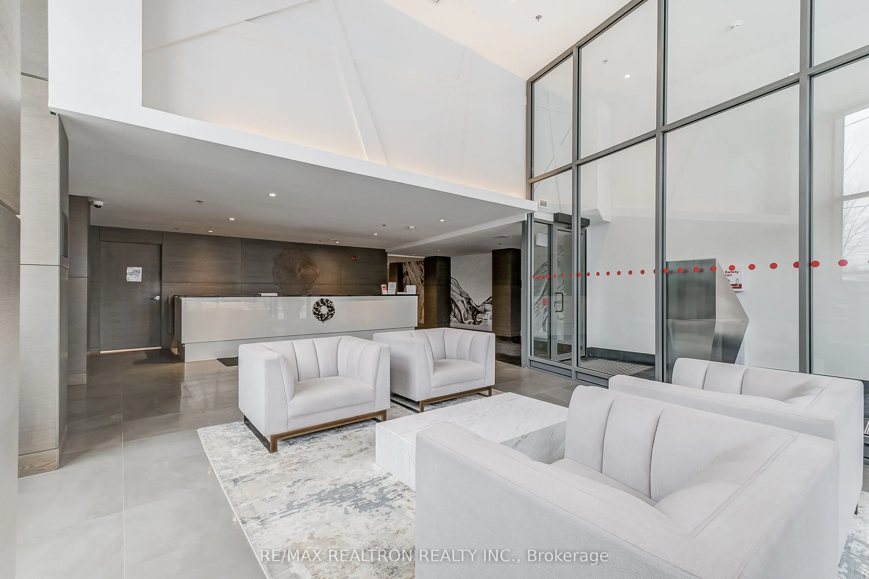 90 Glen Everest Road, #324