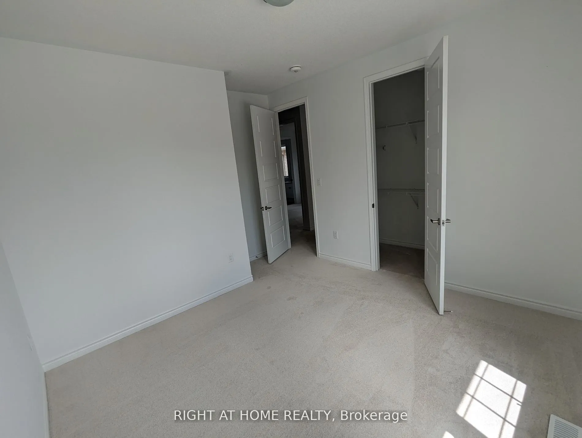 1410 Swallowtail Lane
