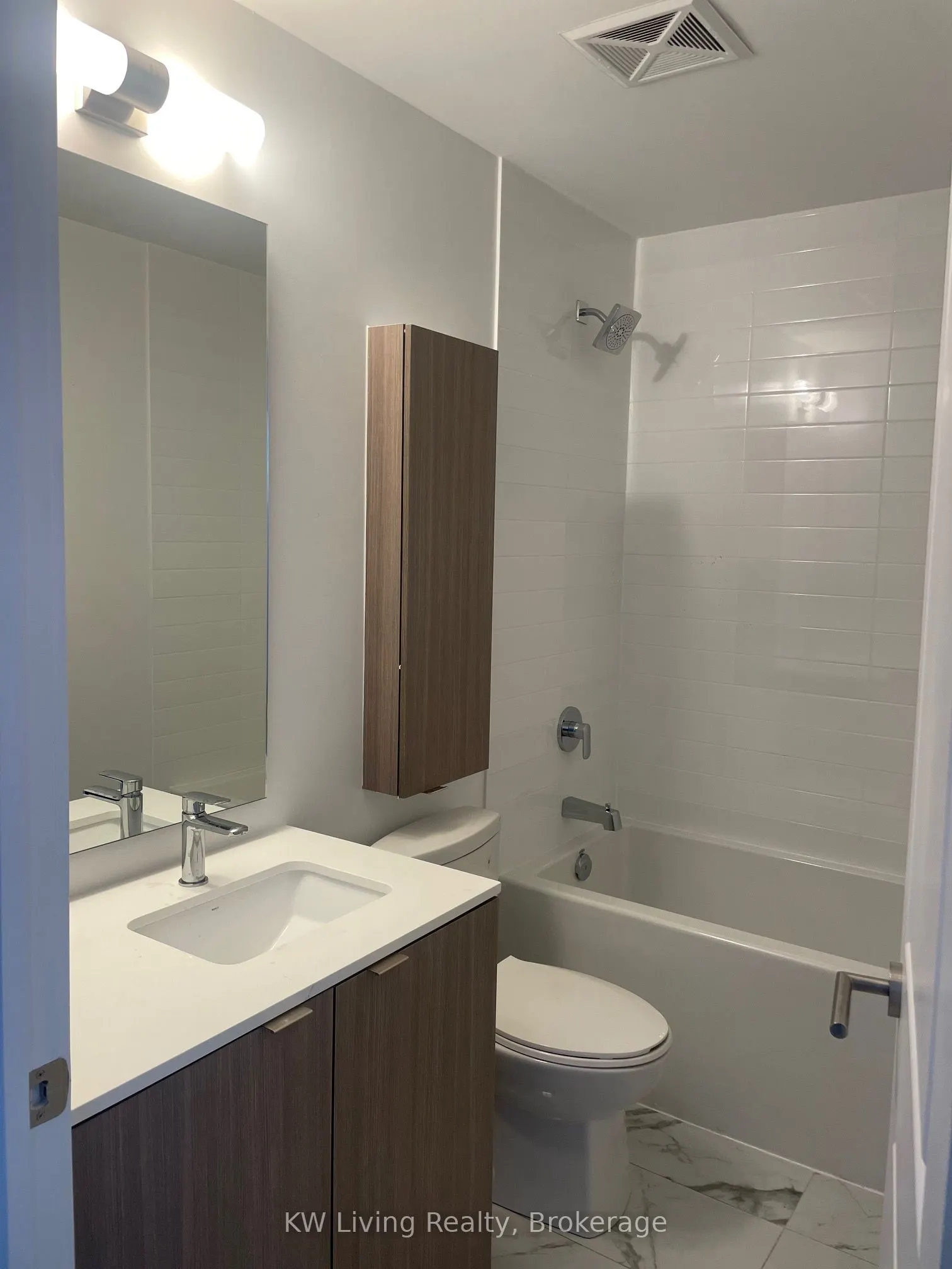 2799 Kingston Road, #902