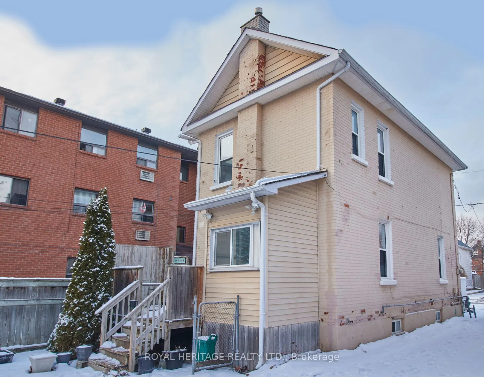 161 Colborne Street E